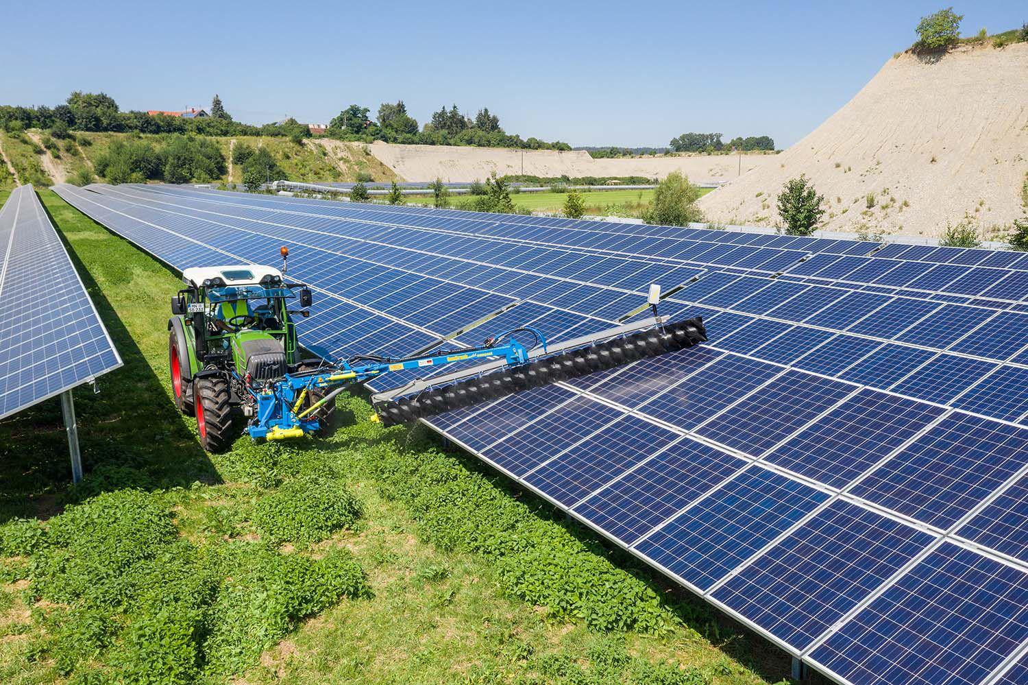 Limpieza profesional – Paneles Solares